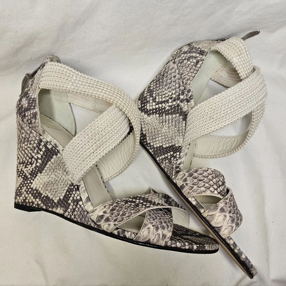Stuart Weitzman Snakeskin Wedge Sandals Women's Size 9.5 Animal Print Resort - Picture 5 of 14